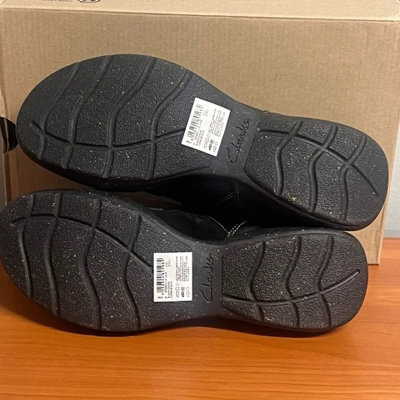 NIB Women’s Clarks® Roseville Jane Women's Mary Jane Shoes Black Size 8.5 - Picture 8 of 11